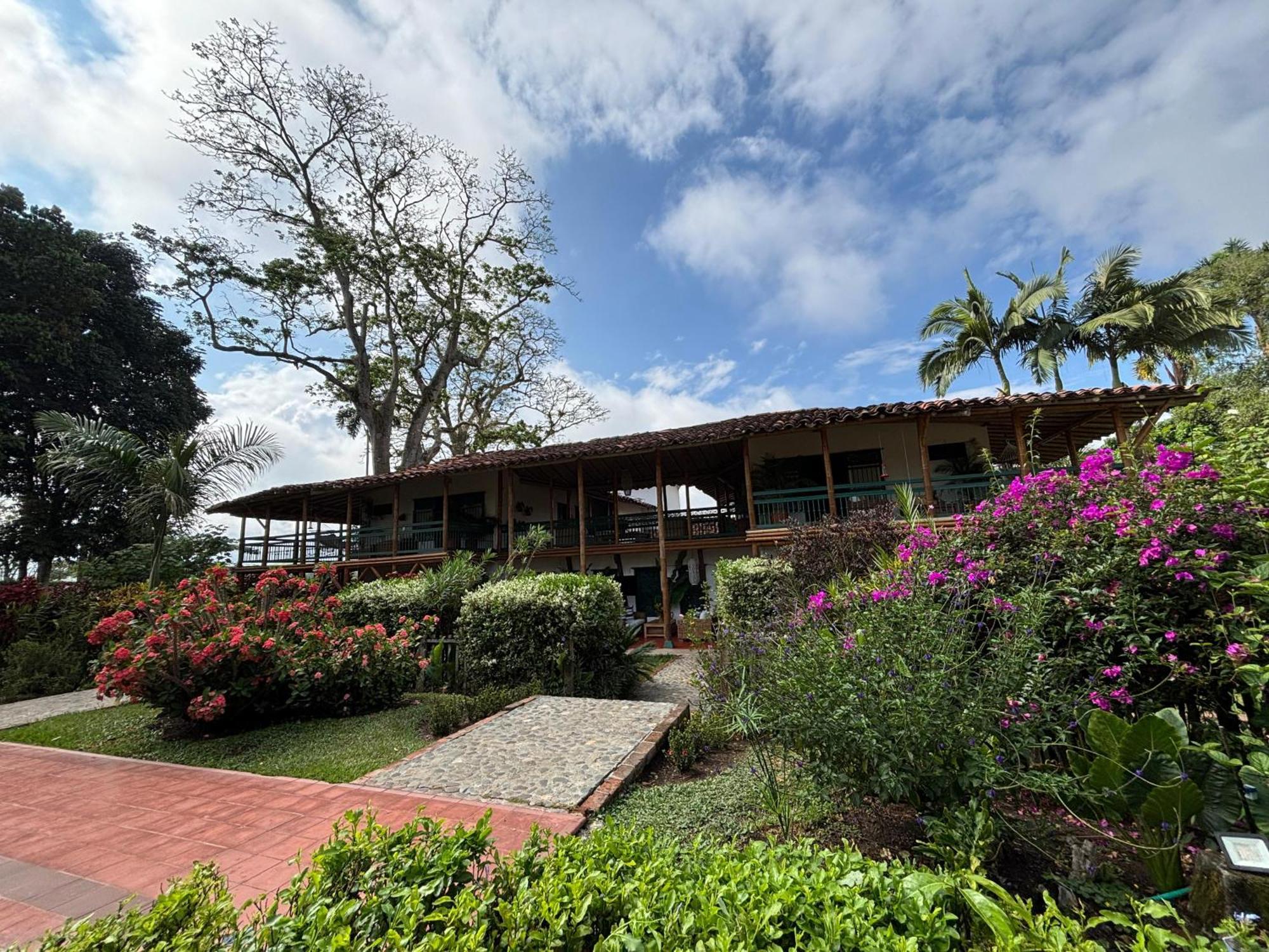 Hacienda Bambusa El Caimo Esterno foto
